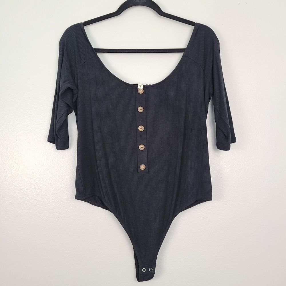 Express OneEleven Black Scoop Shoulder Thong Bodysuit Button Detail Snap Closure